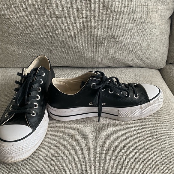 Platform Leather Converse - Picture 2 of 3